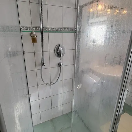 Apartmán Grosse Mit Garten Und Bergblick *