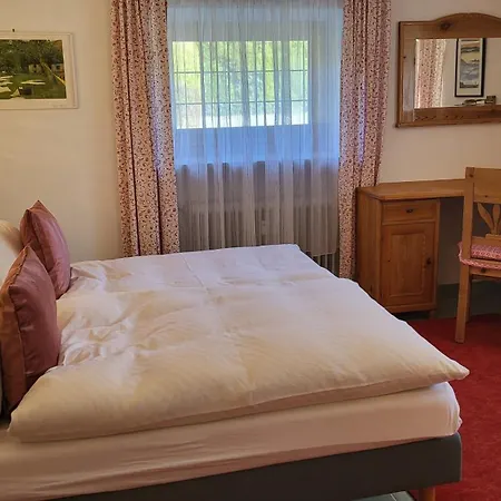 Apartment Grosse Mit Garten Und Bergblick Rottach-Egern